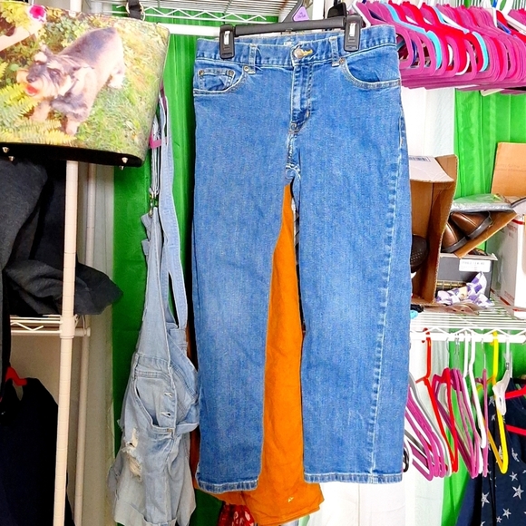 BOYS SIZE 10 HUSKY BLUE JEANS RELAXED FIT - Picture 1 of 3